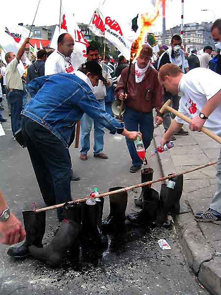Trzech Krzyzy 8