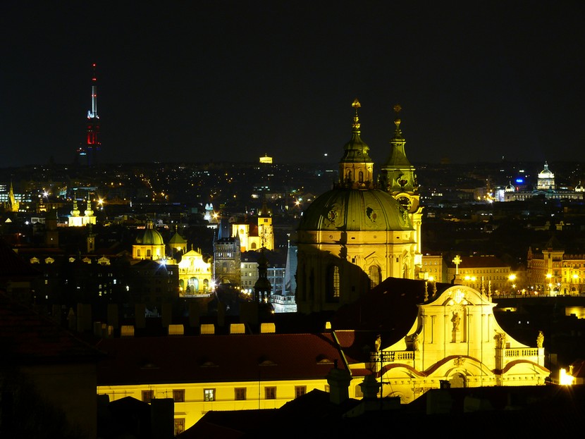 Na nocnym dachu Pragi
