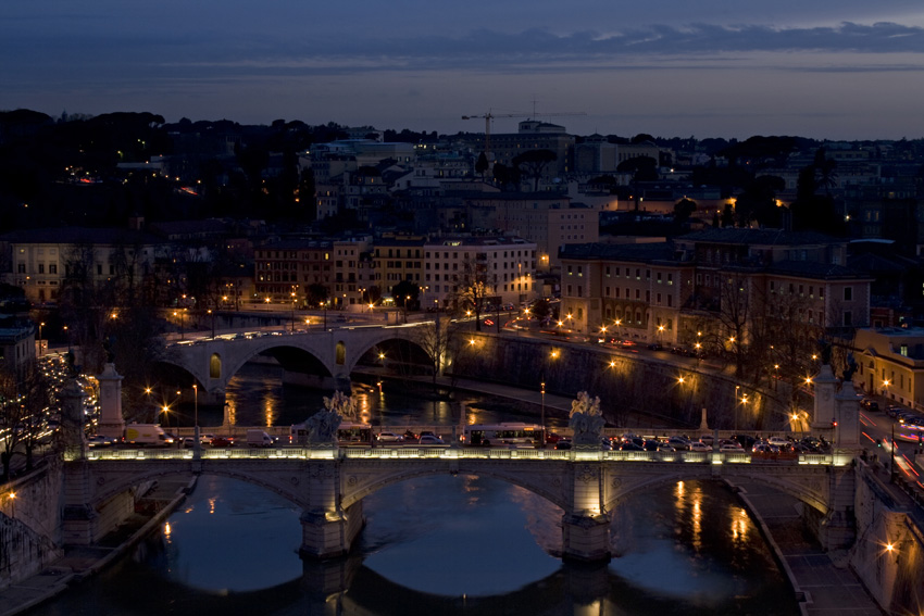 Roma by night