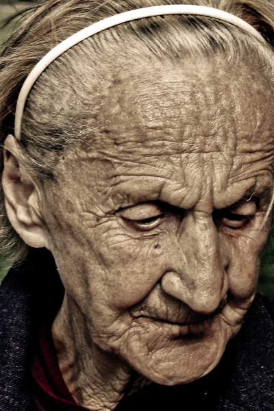 portret starszej kobiety