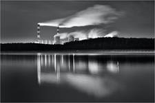 Elektrownia nocą