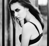 Ania..