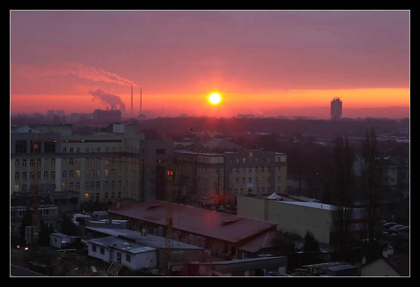 ...takie moje  krakowskie ...wschód nad miastem .