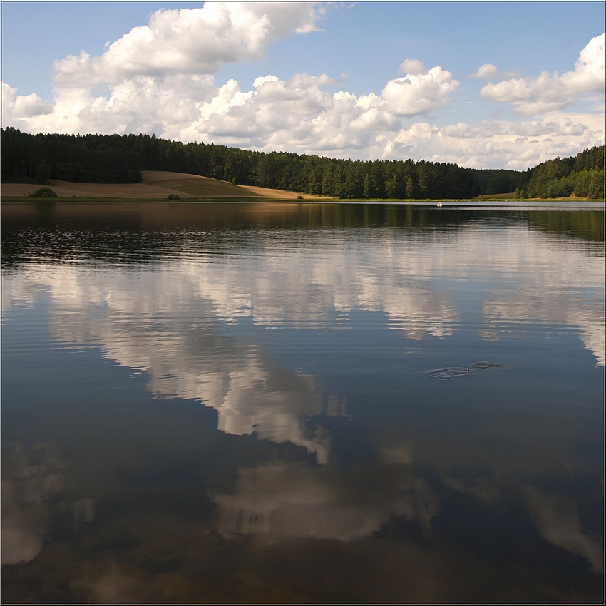 Sierpień