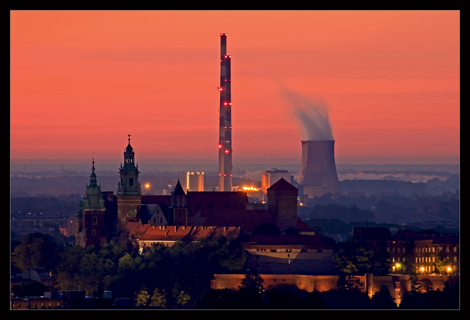 ...takie moje krakowskie ...wieże i kominy.