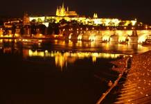 Praga - Most Karola nocą