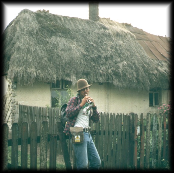 AJEM MINSTREL IN DE GALERY czyli kolegi Oleja fascynacje folkiem grenlandzkim