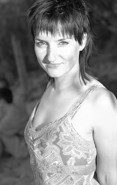 Portret Karoliny na plaży