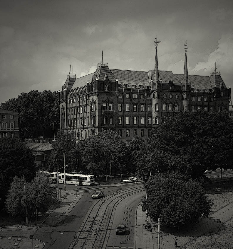Czerwony ratusz 01