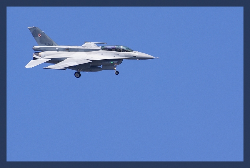 F-16 nad Poznaniem