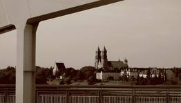 Poznań,Ostrów Tumski z mostu św.Rocha