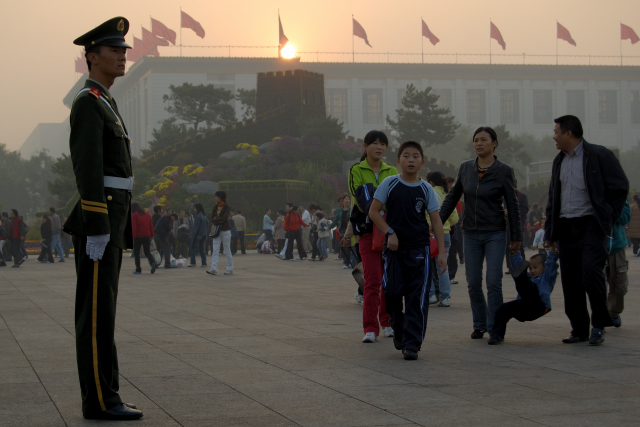 Plac Tiananmen o poranku