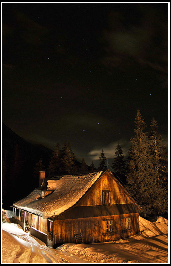 MoKo by night