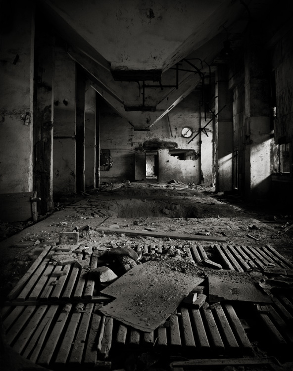 Fallen concrete utopia II