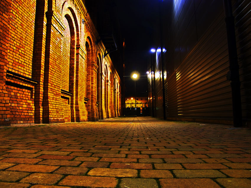 Manufaktura nocą