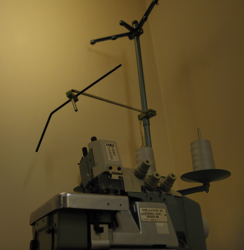 Overlocking machine