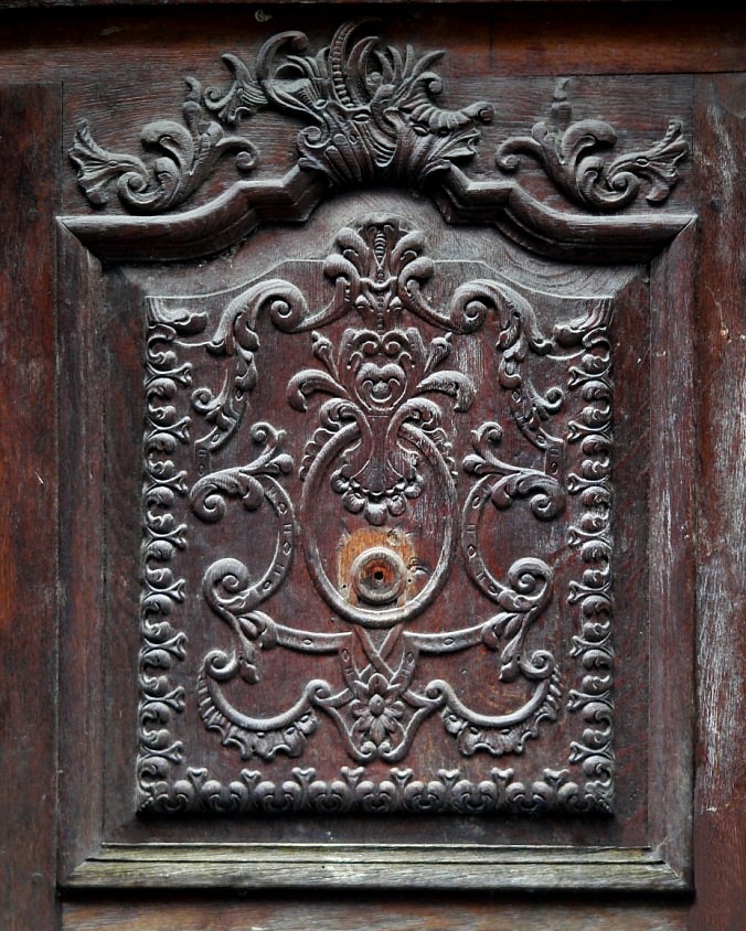 Drzwiowa sztukateria (XII)