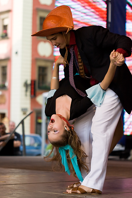XII edycja Międzynarodowego Festiwalu Folklorystycznego Mniejszości Narodowych i Etnicznych &#8222;Świat pod Kyczerą&#8221; /Wrocław/
