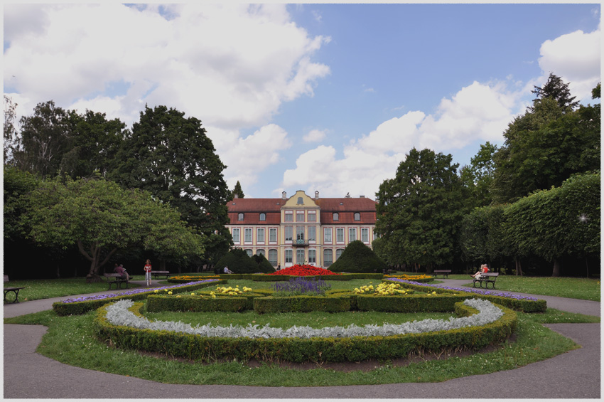 Pałac Opatów