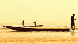 INLE LAKE - JEZIORO OSOBLIWOŚCI