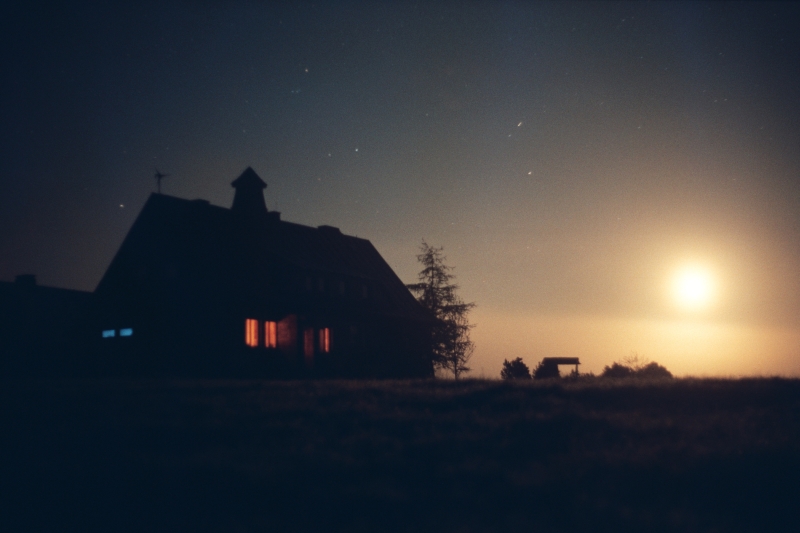 Chatka nocą 2008r