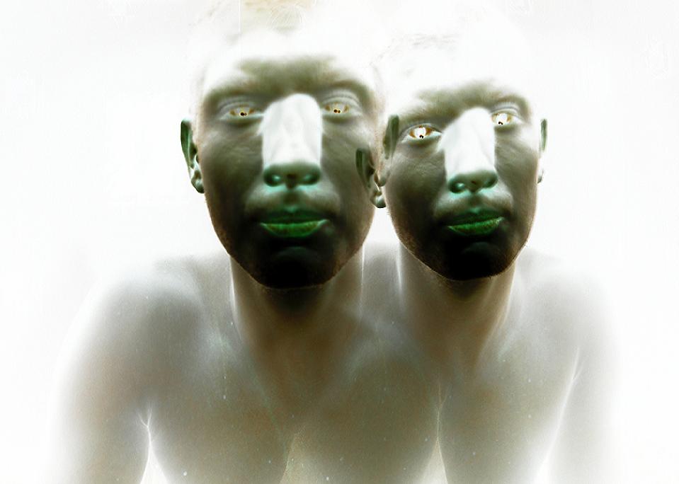 2 glowy eksperyment