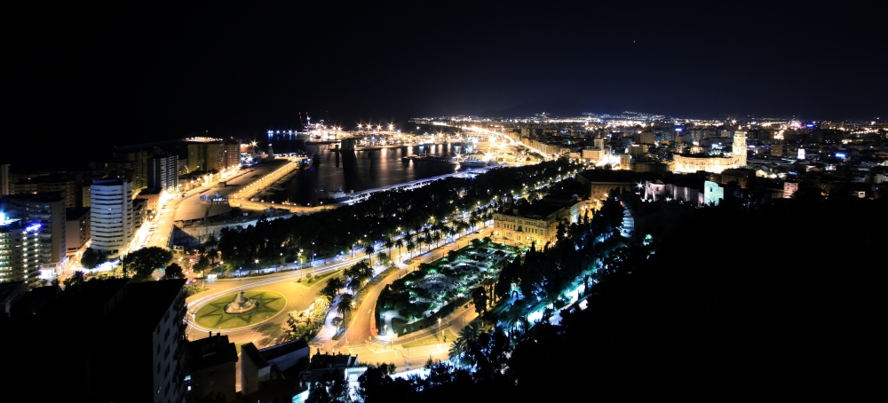 Malaga nocą.
