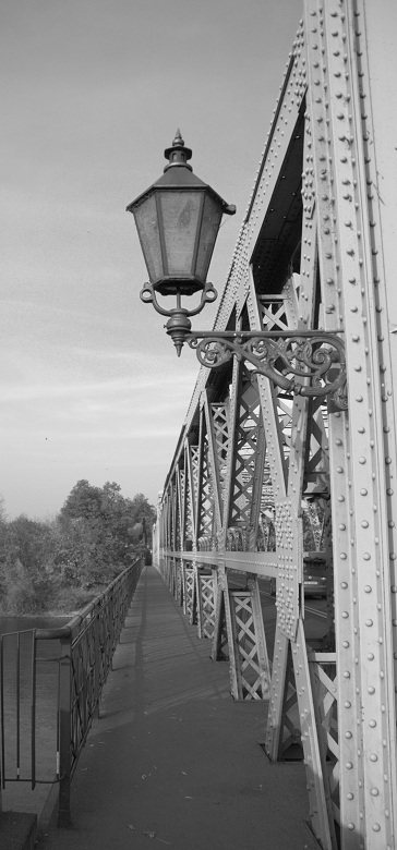 Most nad Odrą w Brzegu