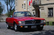 Mercedes Benz 350 SLC.