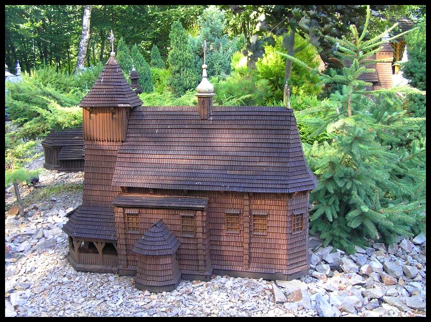 Myczkowce - miniatury świątyń