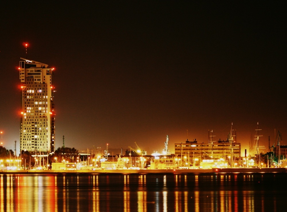 Gdynia nocą