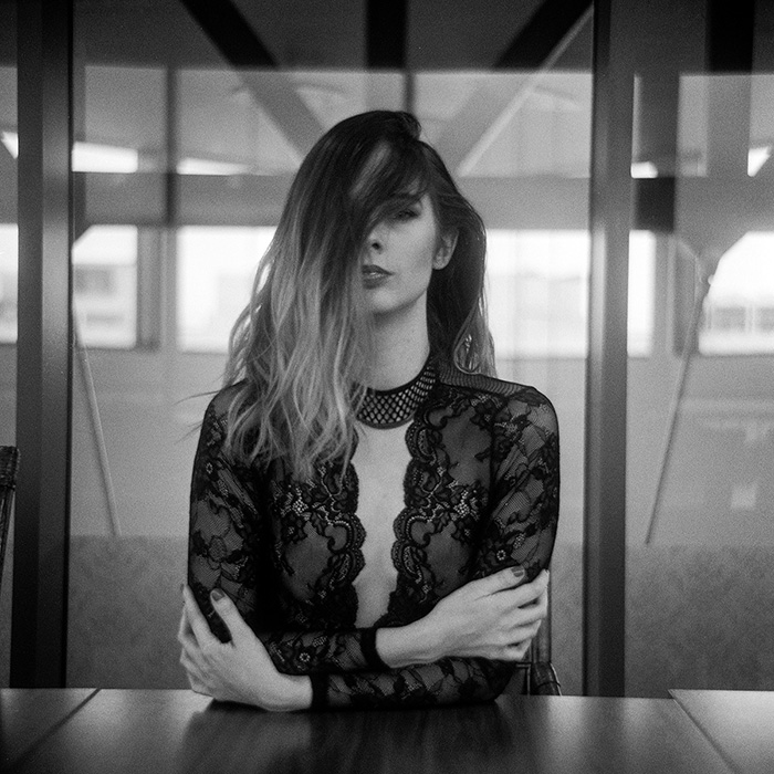 Coleen Yashica Mat 124g Delta 400