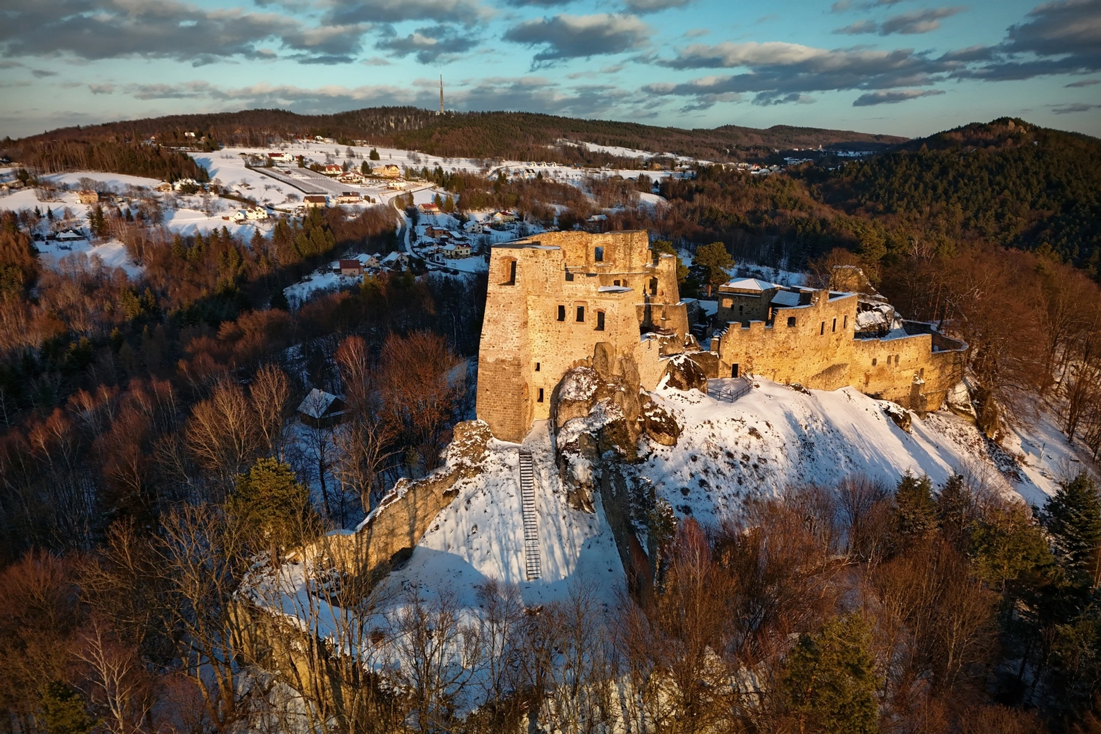 Kamieniec o zachodzie