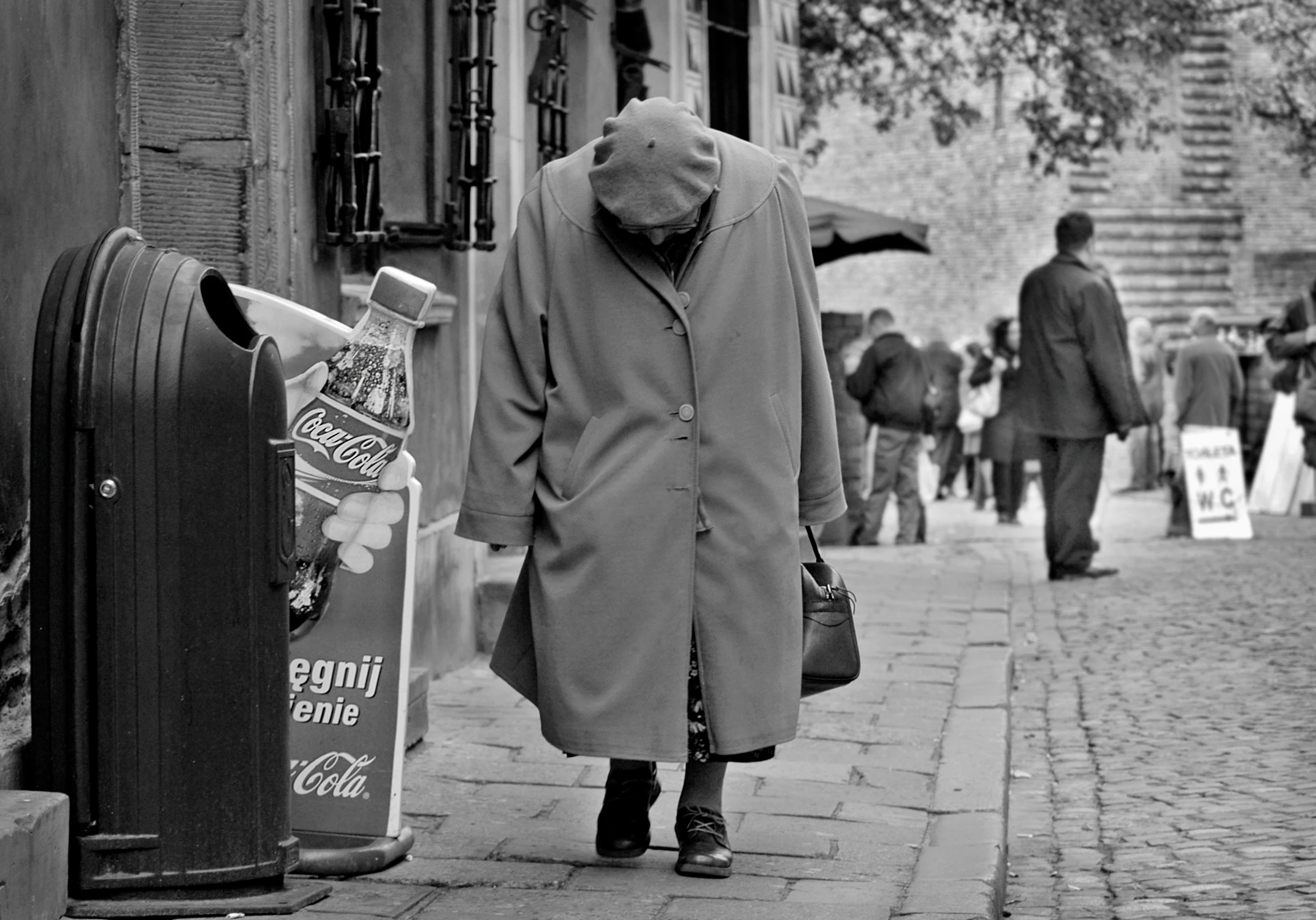 SIĘGNIJ PO OŻEŹWIENIE . . .