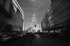 BŁOGOSŁAWIONY MIĘDZY GALERIAMI