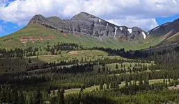  Pewnego  razu w Górach Skalistych