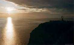 a słońce krąży i dzień i noc