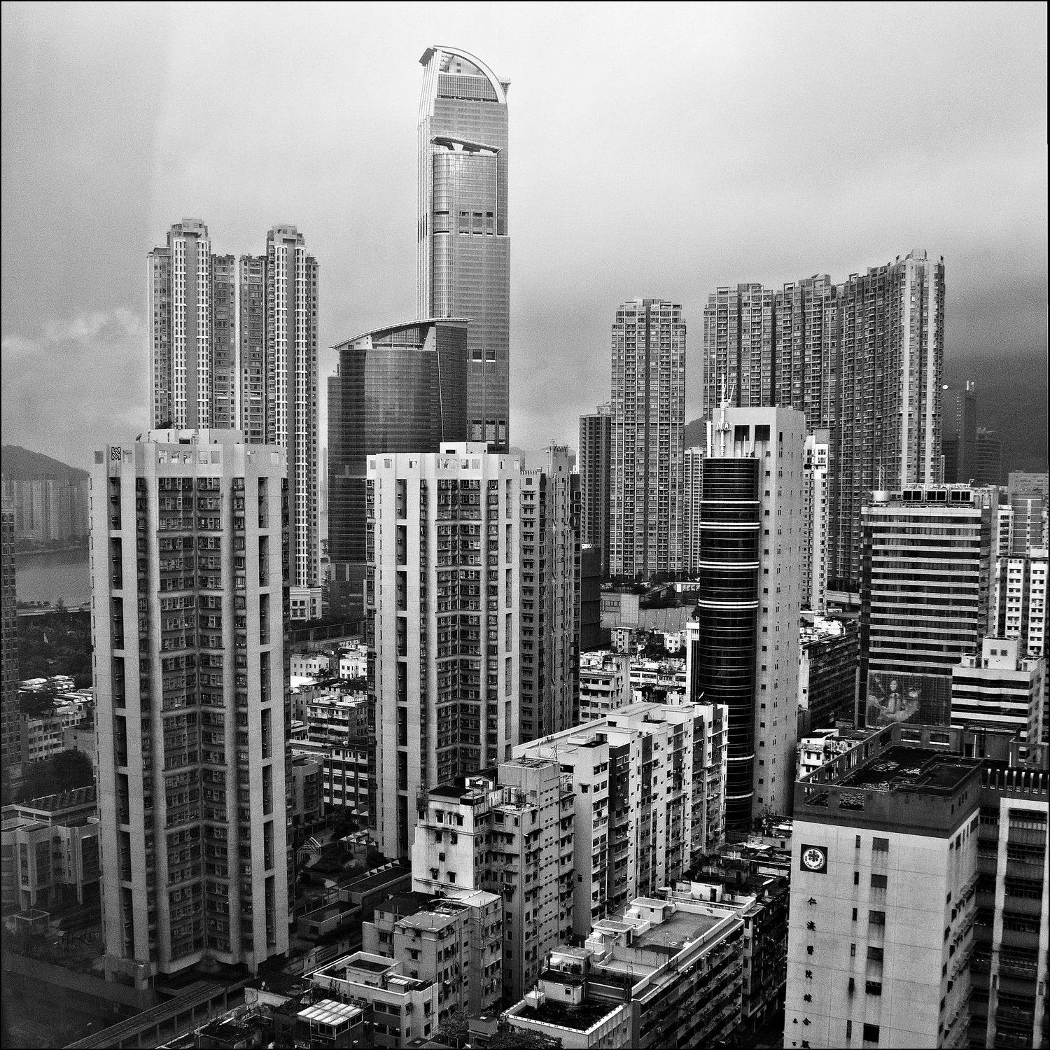 Widok z okna hotelowego na 27 piętrze