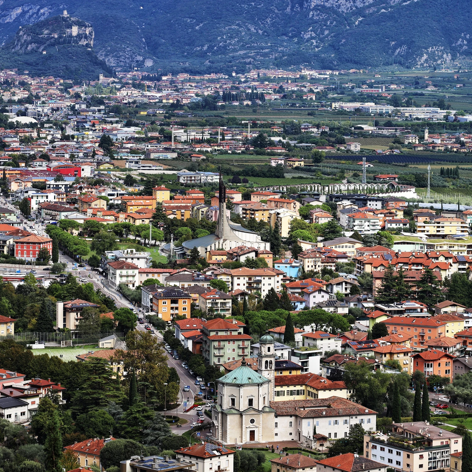 1790001806936 Riva del Garda