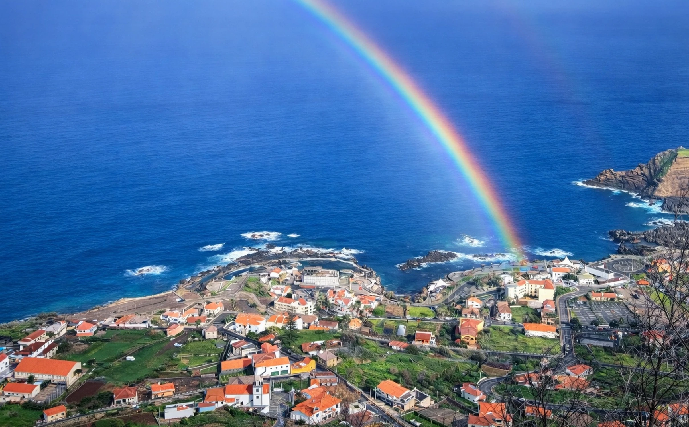 Porto  Monis. Tęcza naturalna