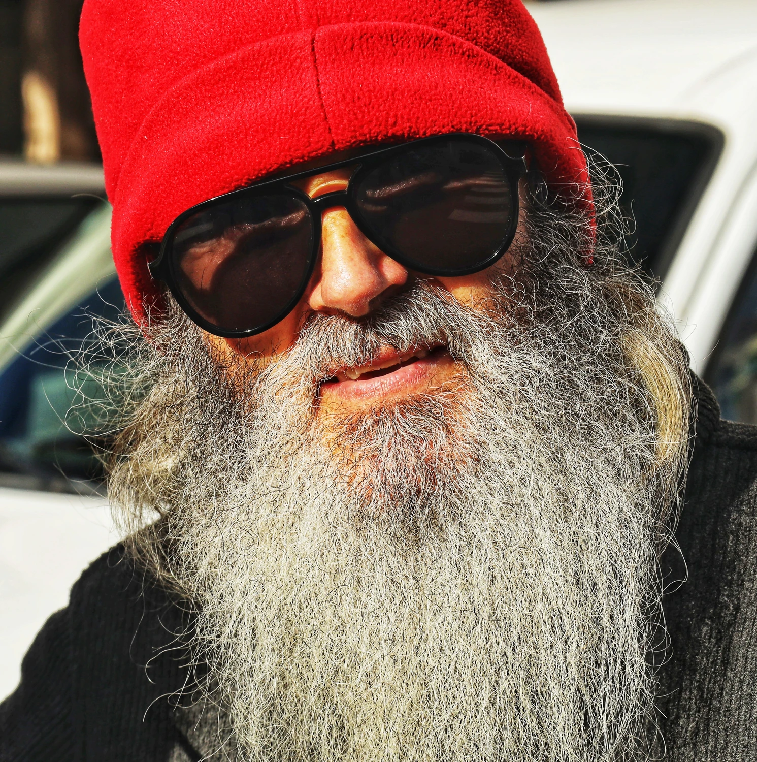 Czerwony kapturek zamiast foliowej czapeczki