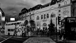 Night London. Piccadilly Circus