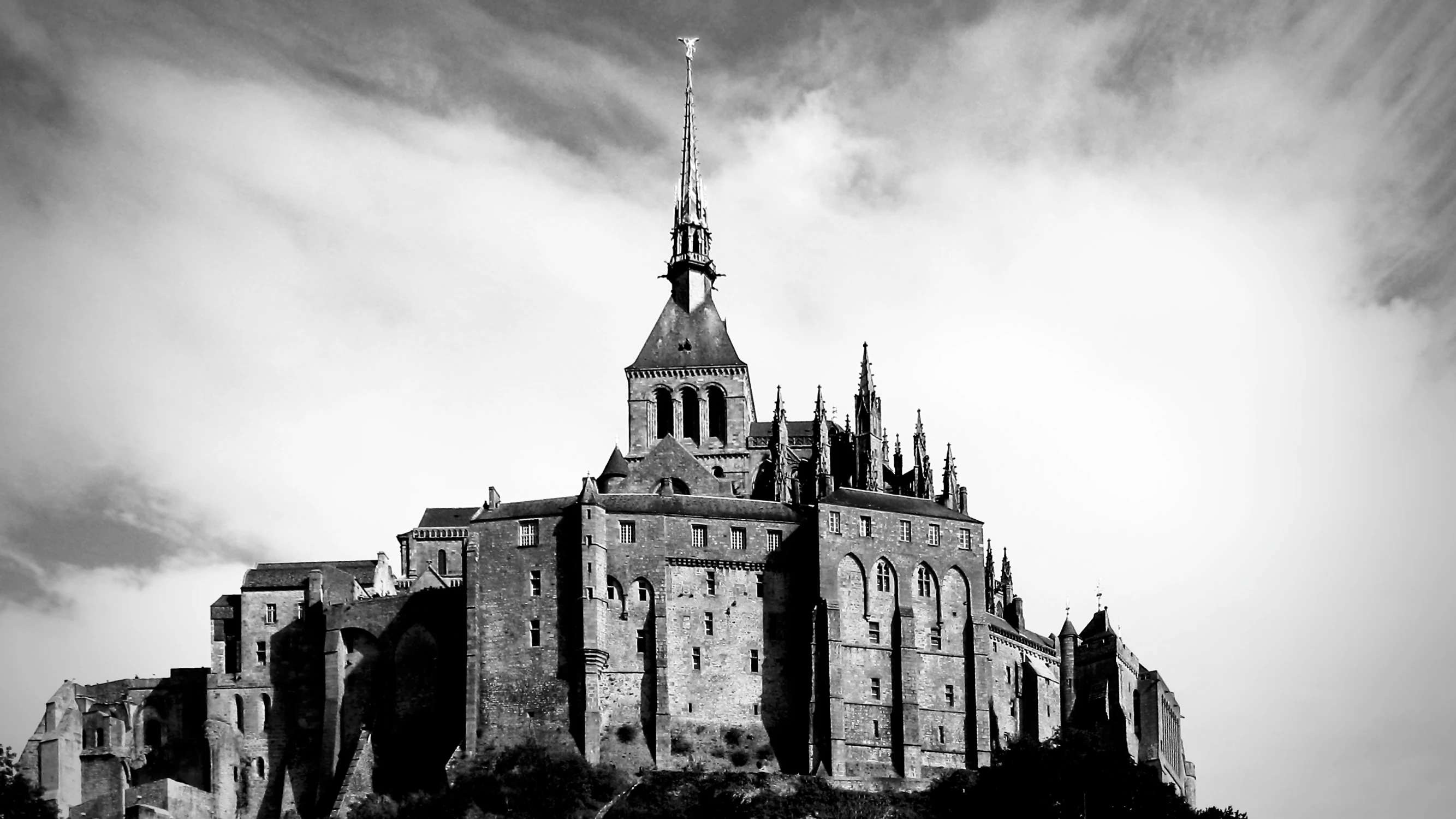 ...opactwo i twierdza wśród chmur 