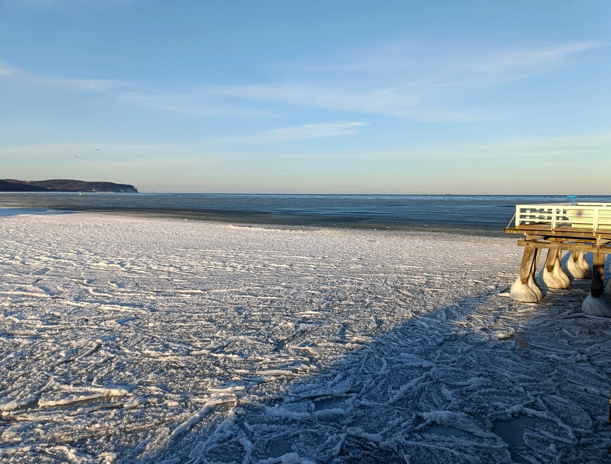 Podróże - Sopot - Zamarznięte morze Bałtyckie
