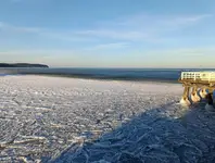 Podróże - Sopot - Zamarznięte morze Bałtyckie