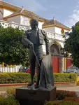 Podróże - Hiszpania - Sewilla -Pomnik słynnego torero, Curro Romero przy Plaza de Toros.
