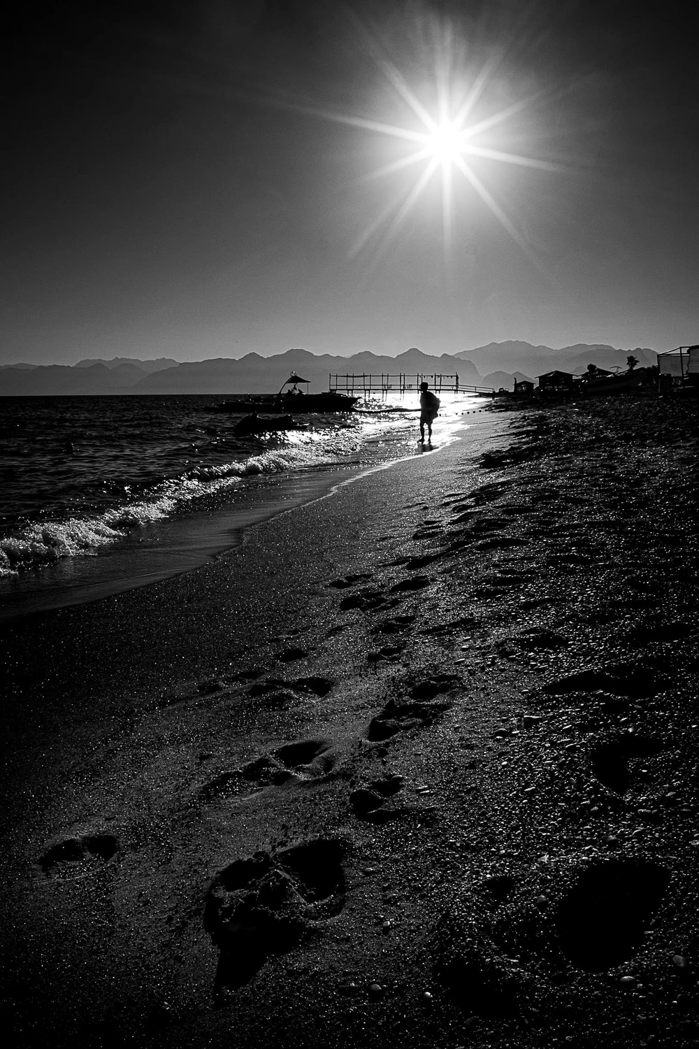 mono beach