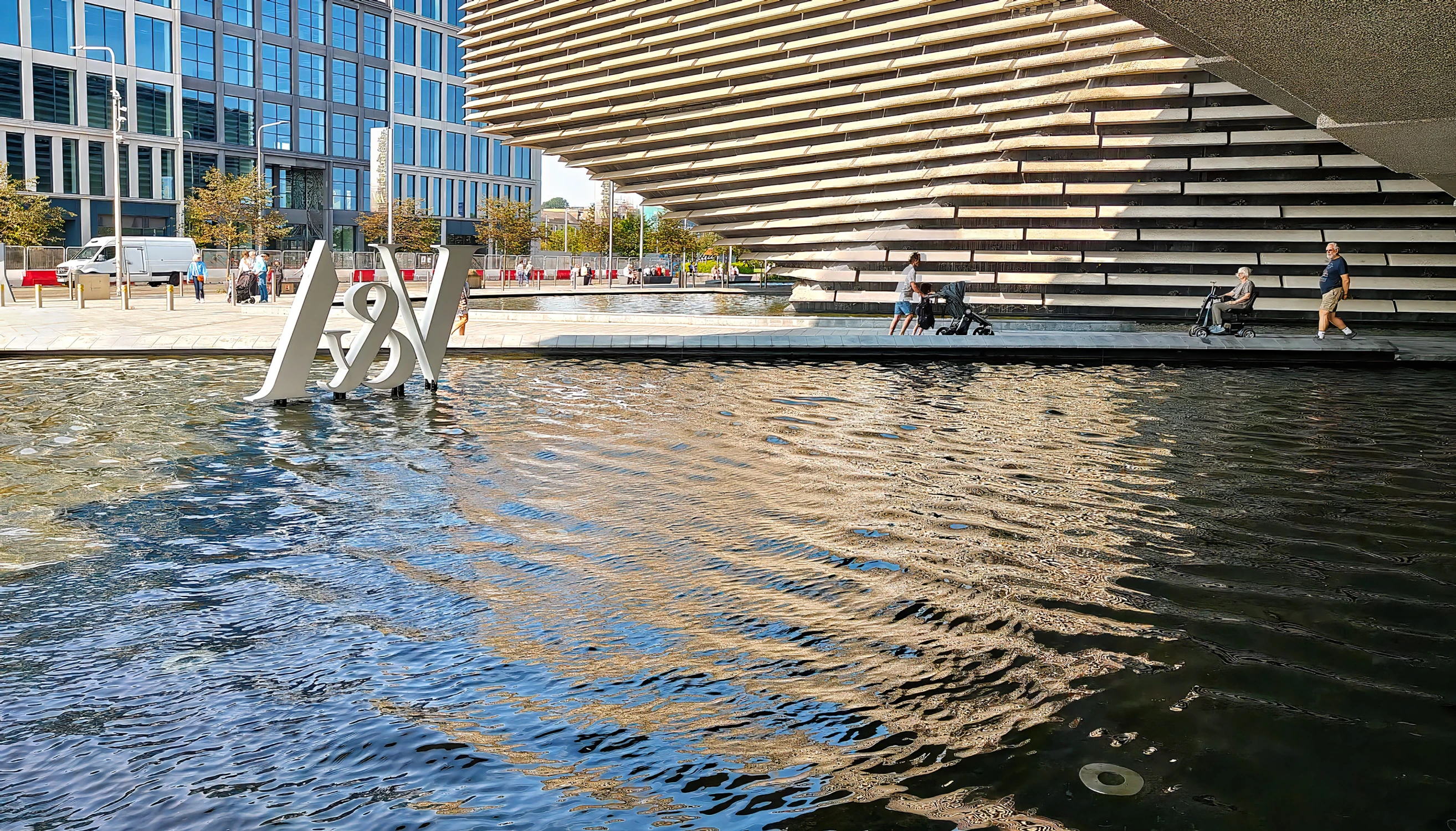 V&A