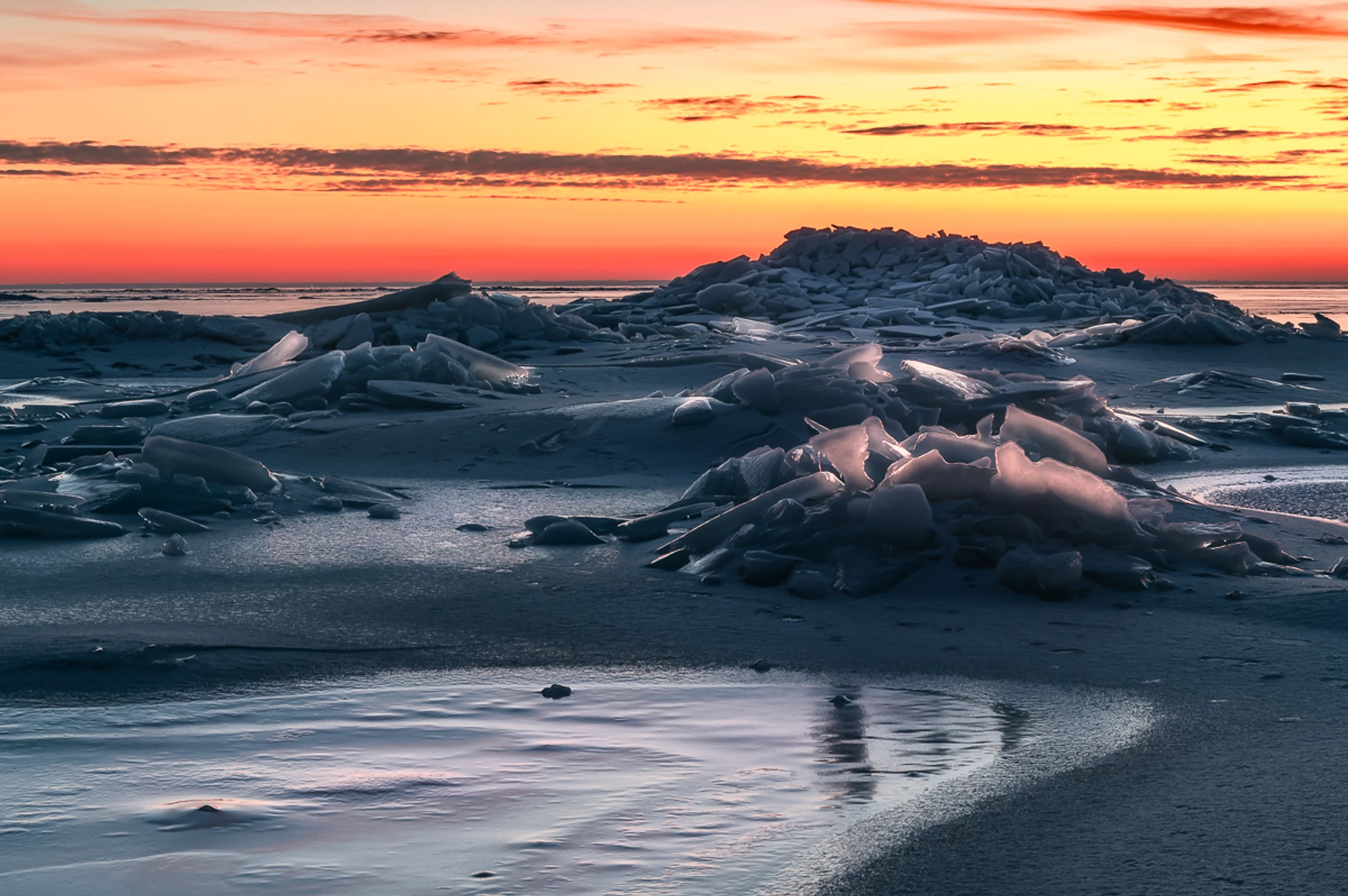 Taniec słońca na lodzie