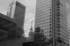 Warszawa  w krzywym  zwierciadle ..